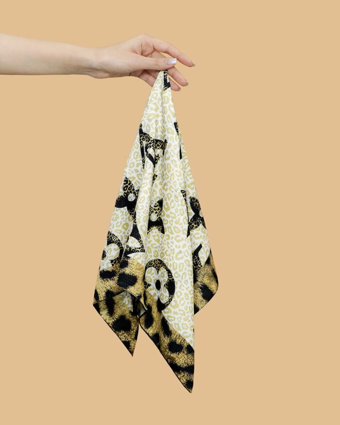 مینی اسکارف طرحدار برند شال فران لند رشت