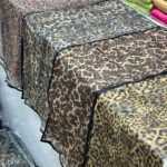 تکرنگ تک رنگ سفید مشکی فران لند تور نخ لطیف زنانه شال توری پلنگی فران لند عمده پخش پلنگی