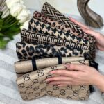 شال پاییزه زمستانه نخی طرحدار فران لند فرانلند عمده موهر مخمل تدی کرم