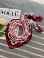 مینی اسکارف زرشکی طرح دار فرانلند رشت