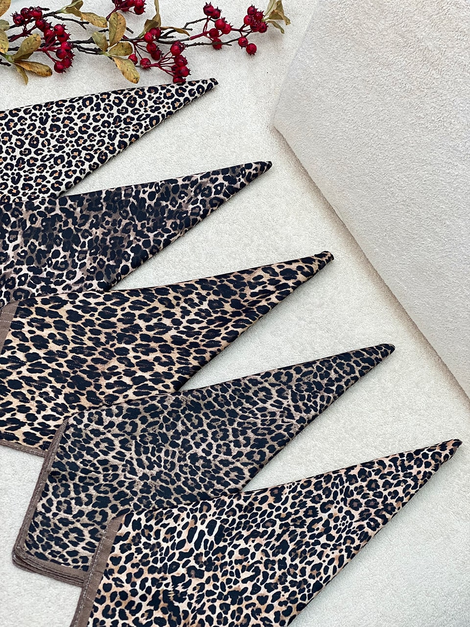 مینی اسکارف پلنگی نخی فرانلند رشت عمده