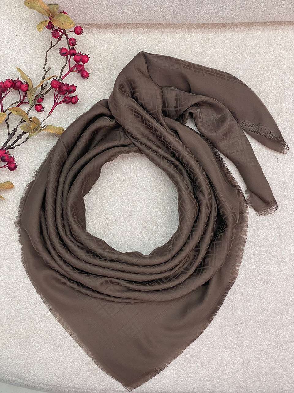 روسری ژاکارد جیوانجی قواره 110 فرانلند رشت عمده خدادوست