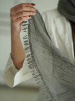 شال وارداتی دم ماهی اشکی مافیای شال و روسری فرانلند